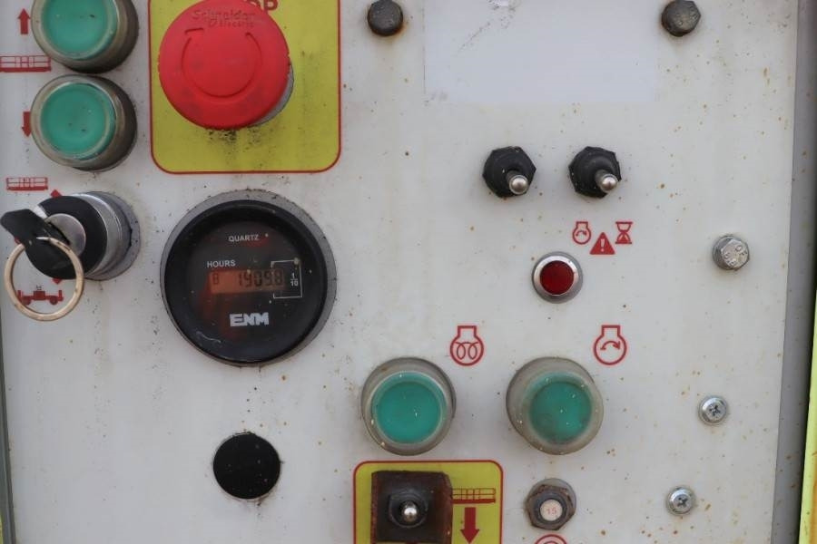 MEC 3392RT-T Diesel, 4x4 Drive, 12m Working Height, 12 - Šķērveida pacēlājs: foto 5 MEC 3392RT-T Diesel, 4x4 Drive, 12m Working Height, 12 - Šķērveida pacēlājs: foto 5