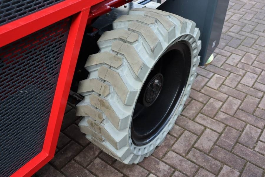 Šķērveida pacēlājs Magni DS1823RT New And Available Directly From Stock, Di: foto 18 Šķērveida pacēlājs Magni DS1823RT New And Available Directly From Stock, Di: foto 18