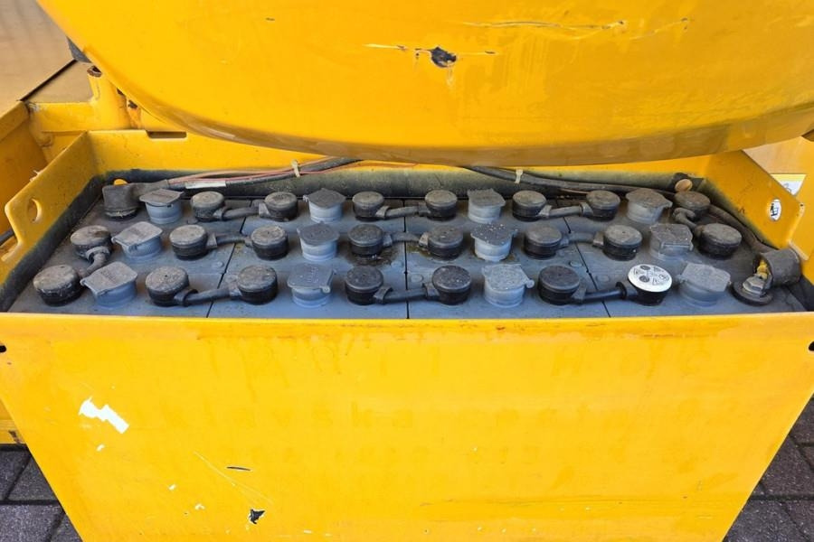 Manitou 150AETJ Compact As-Is, Electric, 15m Working Heigh - Izlices pacēlājs: foto 5 Manitou 150AETJ Compact As-Is, Electric, 15m Working Heigh - Izlices pacēlājs: foto 5