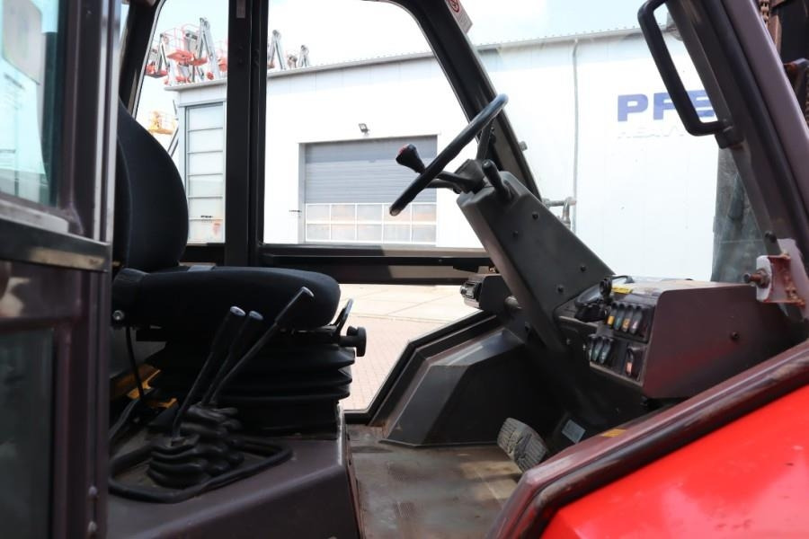 Manitou M30-4 Diesel, 4x4 Drive, 3t Capacity, Triplex Mast - Bezceļu autokrāvējs: foto 3 Manitou M30-4 Diesel, 4x4 Drive, 3t Capacity, Triplex Mast - Bezceļu autokrāvējs: foto 3