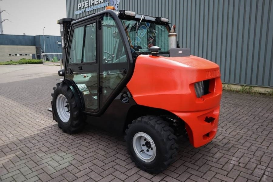 Manitou MC25-4 Valid Inspection, *Guarantee, Diesel, 4x4 D - Bezceļu autokrāvējs: foto 4 Manitou MC25-4 Valid Inspection, *Guarantee, Diesel, 4x4 D - Bezceļu autokrāvējs: foto 4