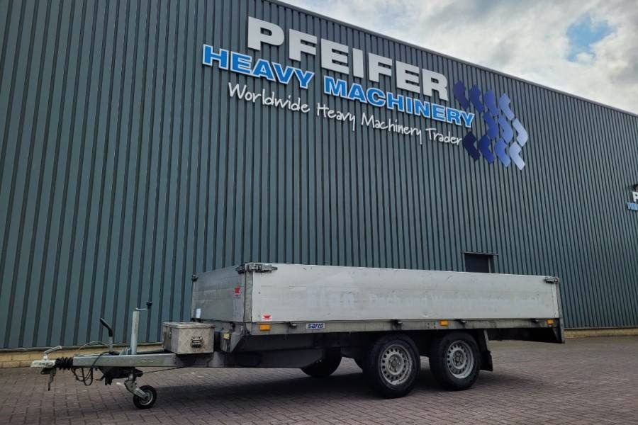 Saris PL1827 2 Axel Trailer - Auto piekabe: foto 1 Saris PL1827 2 Axel Trailer - Auto piekabe: foto 1