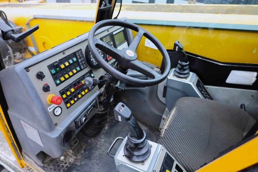 Terex Demag AC40 City Diesel, 6x6 Drive And 6-Wheel Stee - Visurgājējs celtnis: foto 4 Terex Demag AC40 City Diesel, 6x6 Drive And 6-Wheel Stee - Visurgājējs celtnis: foto 4