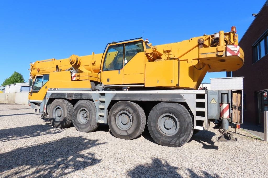 Liebherr LTM 1060-2 - Visurgājējs celtnis: foto 4 Liebherr LTM 1060-2 - Visurgājējs celtnis: foto 4