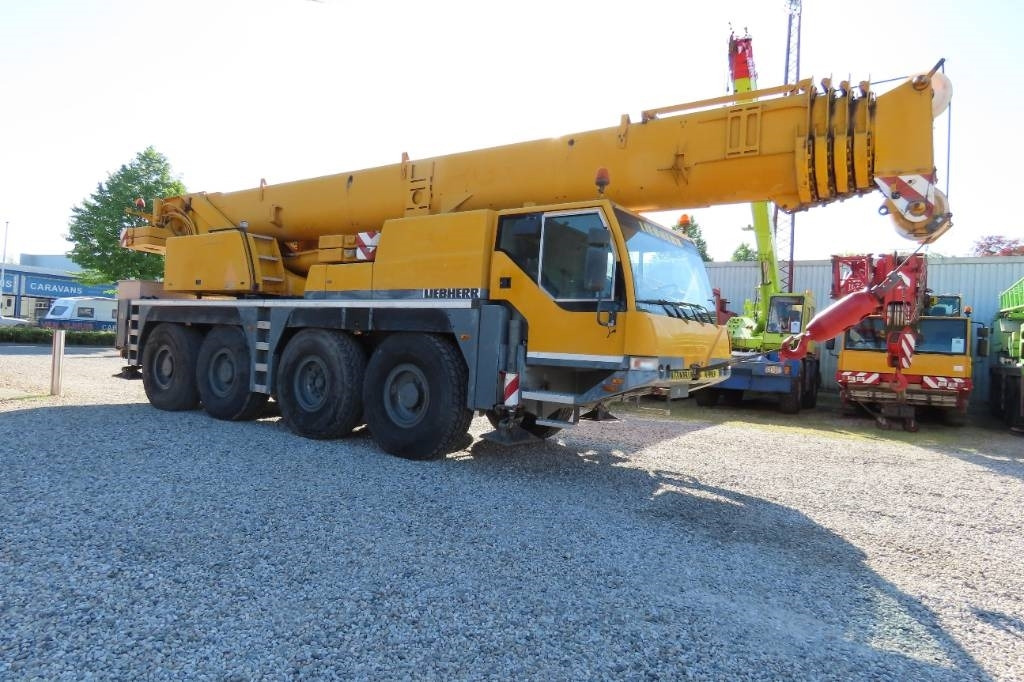 Liebherr LTM 1060-2 - Visurgājējs celtnis: foto 2 Liebherr LTM 1060-2 - Visurgājējs celtnis: foto 2