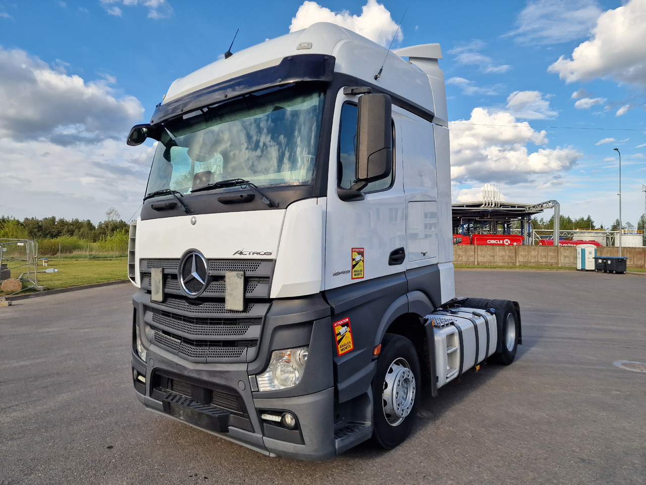 MERCEDES-BENZ Actros 1845 Retarder - Vilcējs: foto 2 MERCEDES-BENZ Actros 1845 Retarder - Vilcējs: foto 2