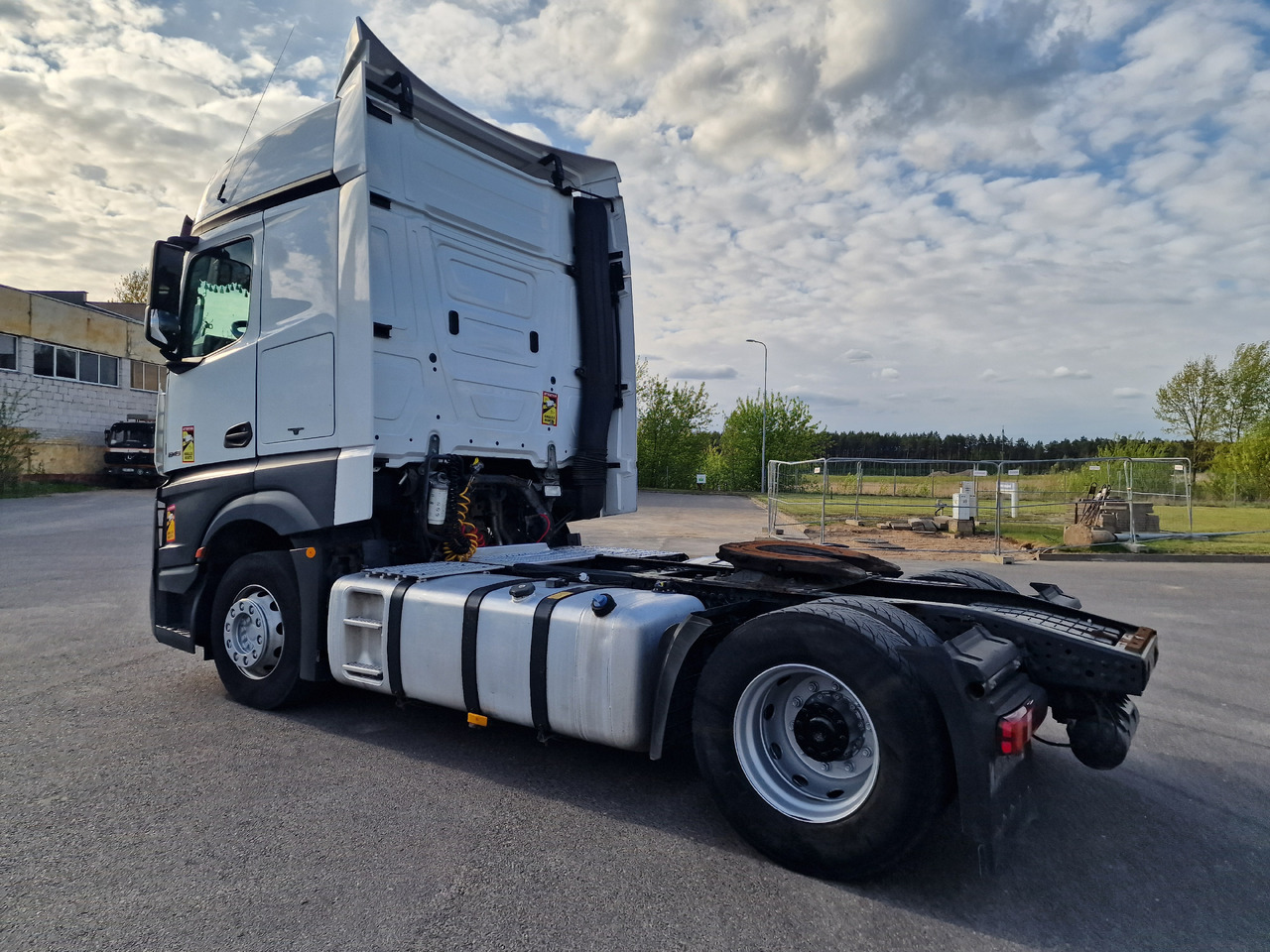MERCEDES-BENZ Actros 1845 Retarder - Vilcējs: foto 3 MERCEDES-BENZ Actros 1845 Retarder - Vilcējs: foto 3