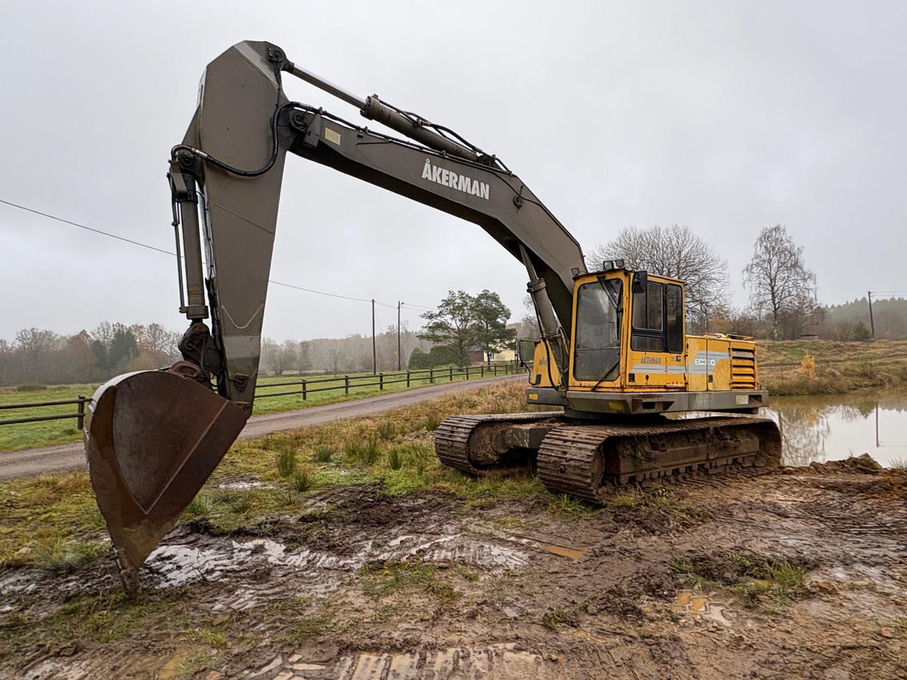 Åkerman EC300 - Ekskavators: foto 1 Åkerman EC300 - Ekskavators: foto 1