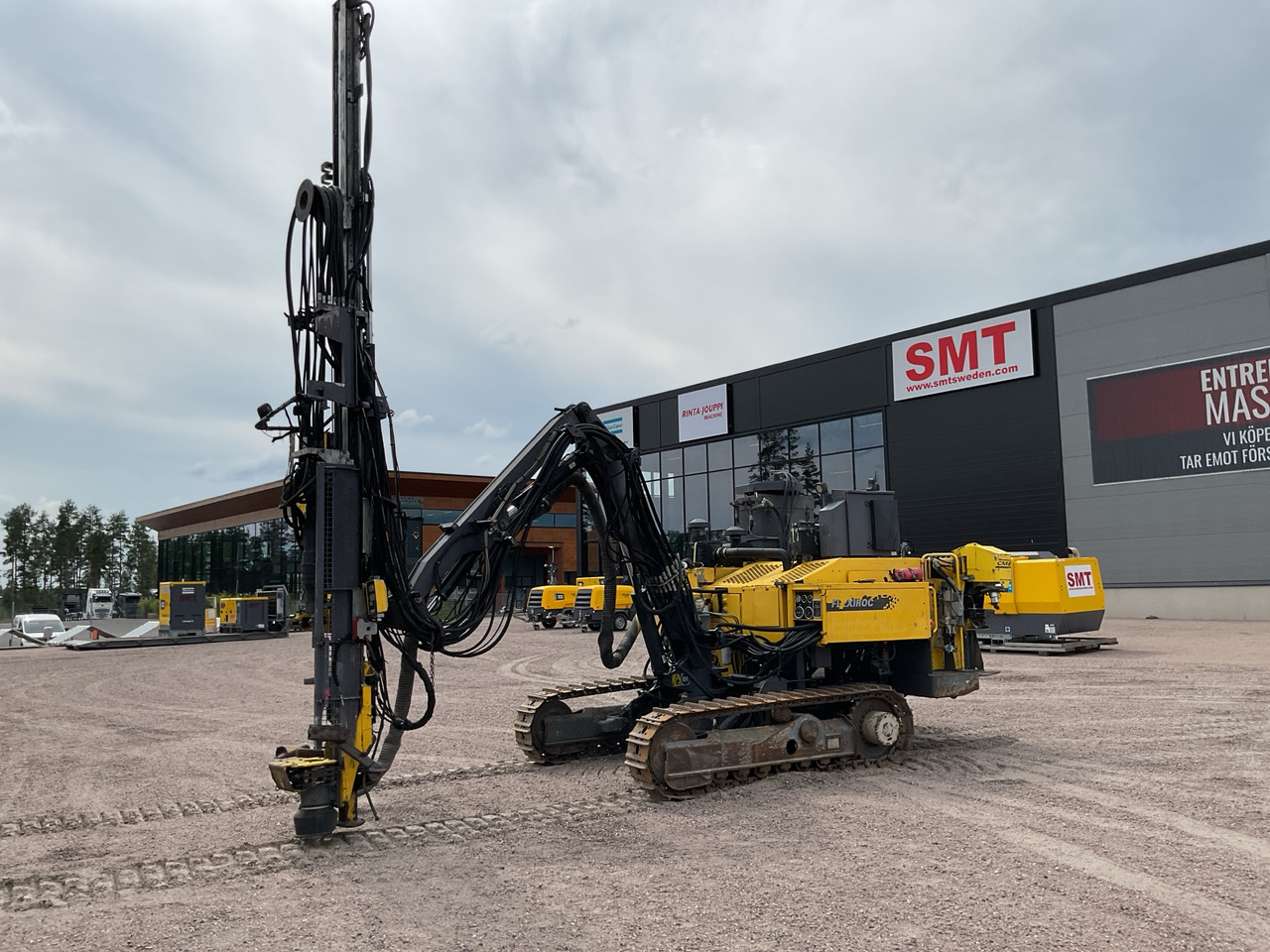 Atlas Copco Flexiroc T30R-03 - Urbšanas mašīna: foto 1 Atlas Copco Flexiroc T30R-03 - Urbšanas mašīna: foto 1