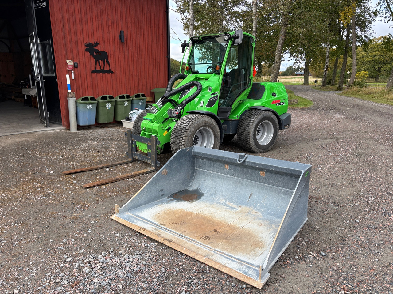 Avant 860i - Riteņu iekrāvējs: foto 1 Avant 860i - Riteņu iekrāvējs: foto 1
