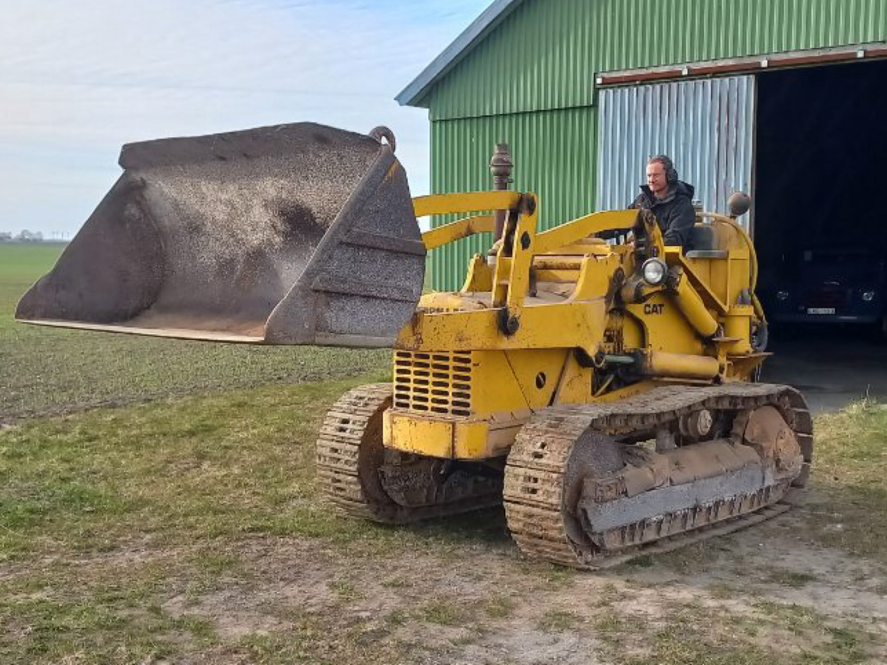 CAT 955 Traxcavator - Buldozers: foto 1 CAT 955 Traxcavator - Buldozers: foto 1