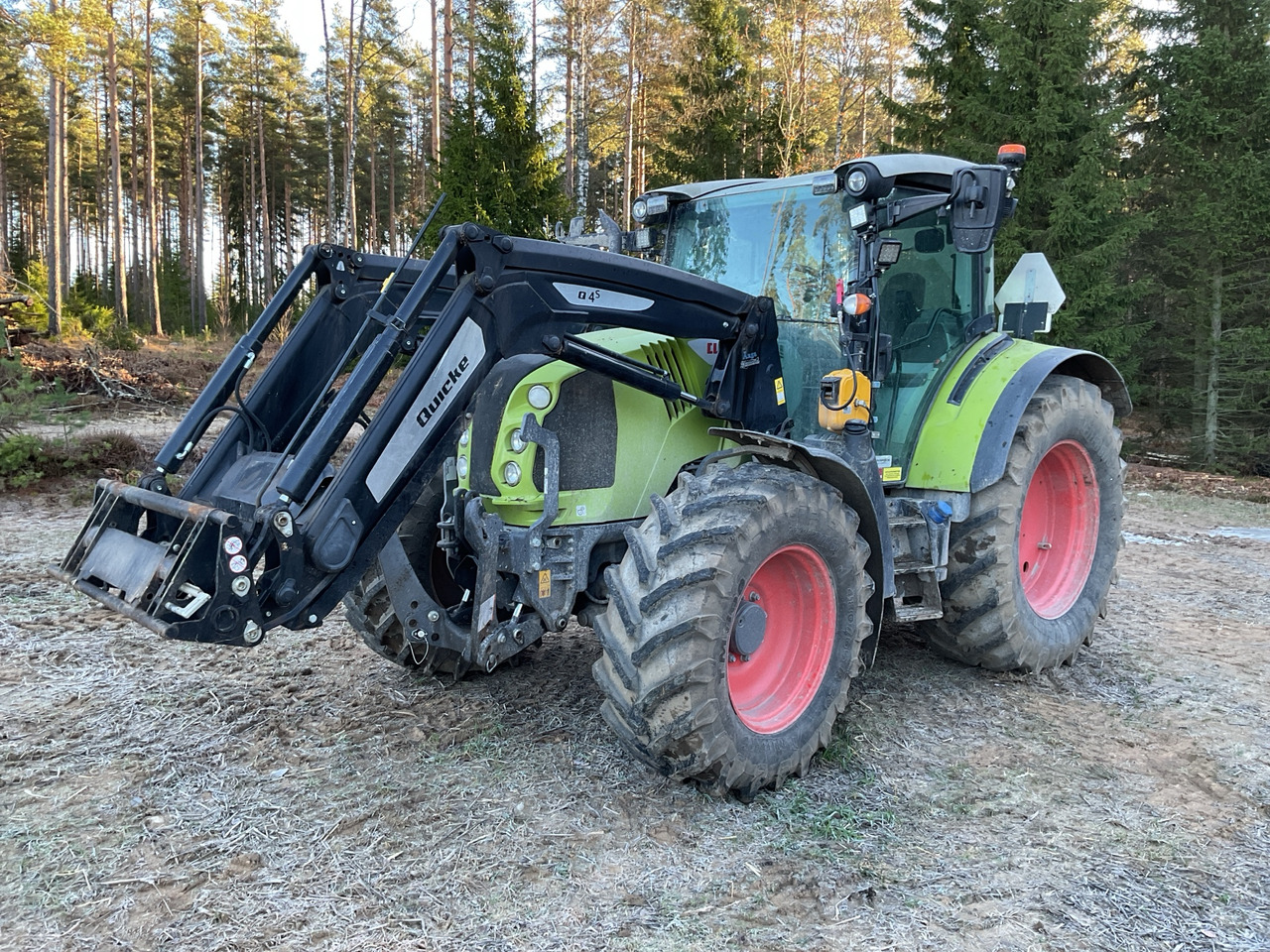 Claas Arion 470 - Traktors: foto 1 Claas Arion 470 - Traktors: foto 1