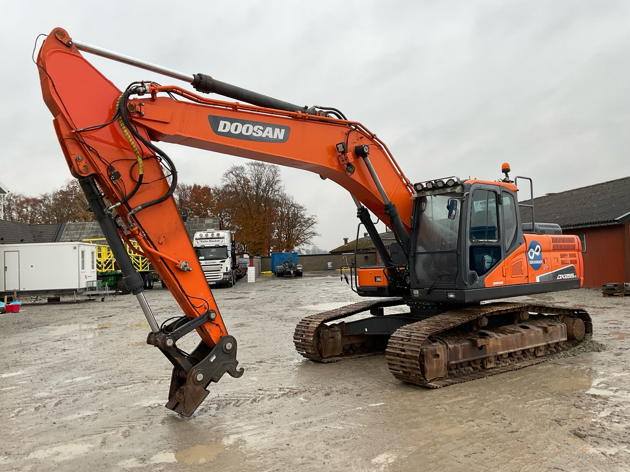 Doosan DX255LC-5 - Ekskavators: foto 1 Doosan DX255LC-5 - Ekskavators: foto 1
