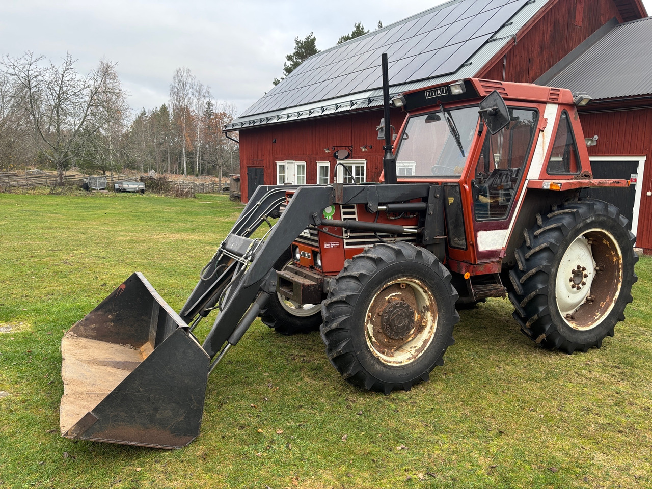 Fiat 580DT - Traktors: foto 1 Fiat 580DT - Traktors: foto 1