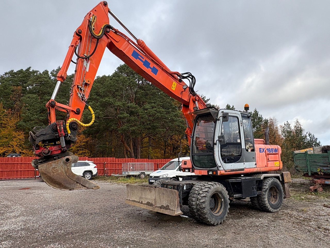 Fiat- Hitachi EX 165W - Ekskavators: foto 1 Fiat- Hitachi EX 165W - Ekskavators: foto 1