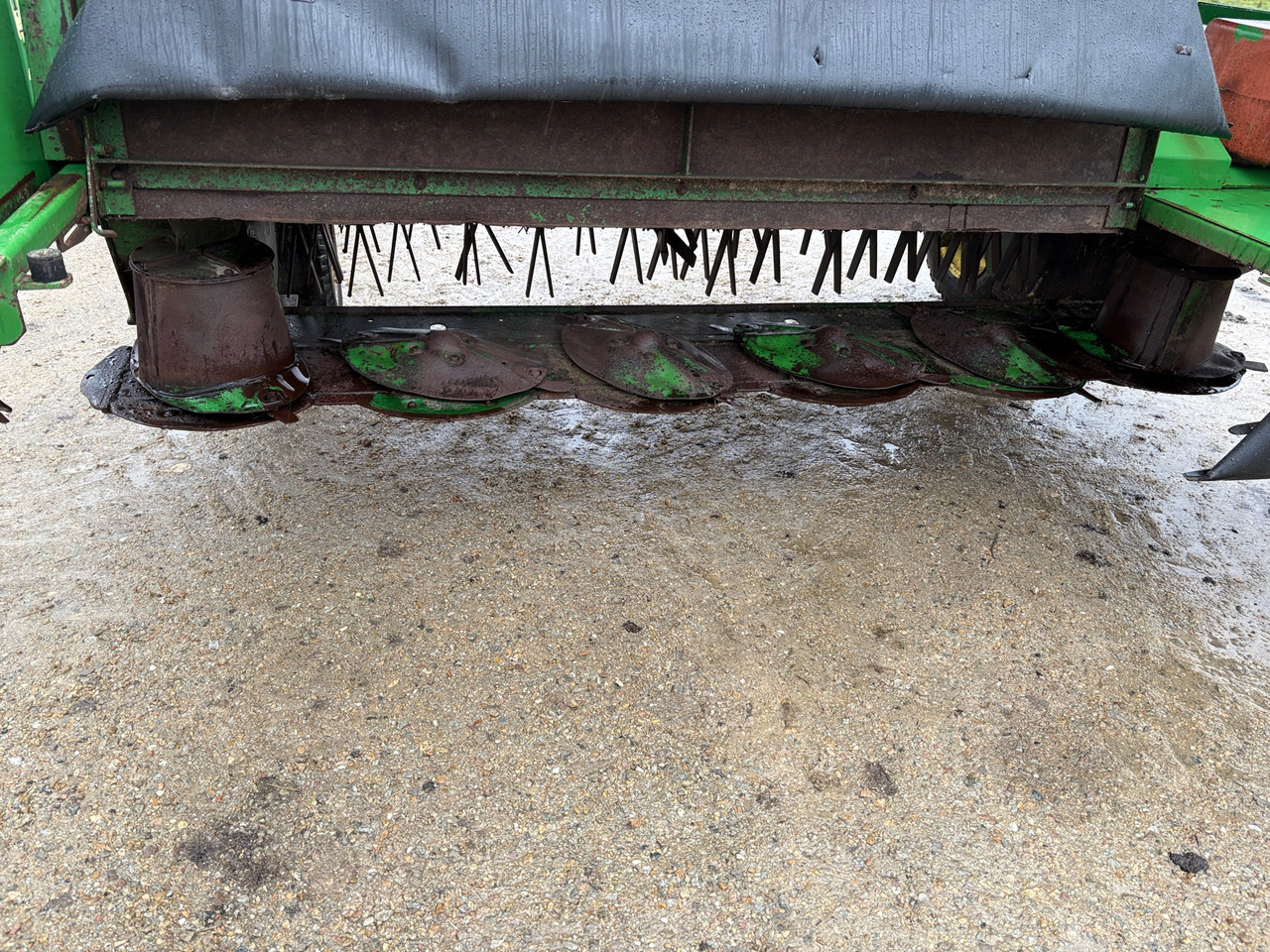 John Deere 1360 - Pļaujmašīna-smalcinātājs/ Mulčētājs: foto 1 John Deere 1360 - Pļaujmašīna-smalcinātājs/ Mulčētājs: foto 1