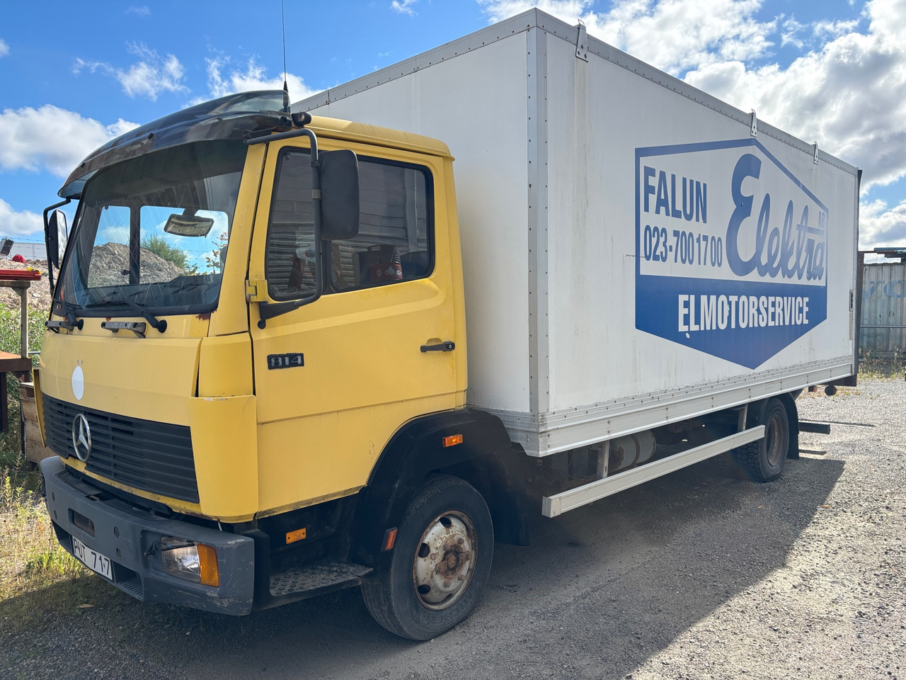 Mercedes-Benz 814/42 - Kravas automašīna: foto 1 Mercedes-Benz 814/42 - Kravas automašīna: foto 1
