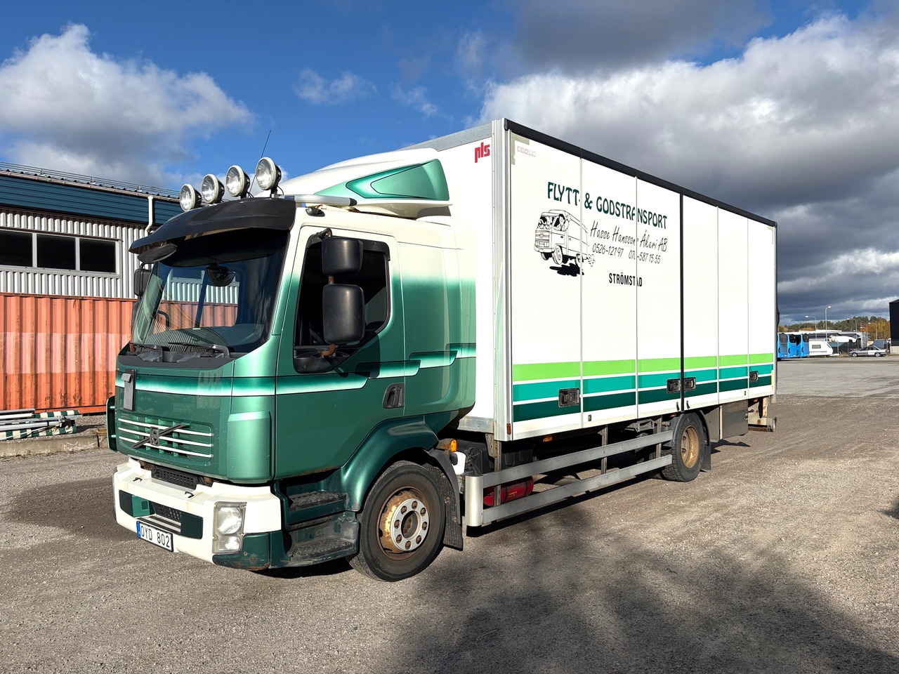 Volvo FL 8x2 - Kravas automašīna: foto 1 Volvo FL 8x2 - Kravas automašīna: foto 1