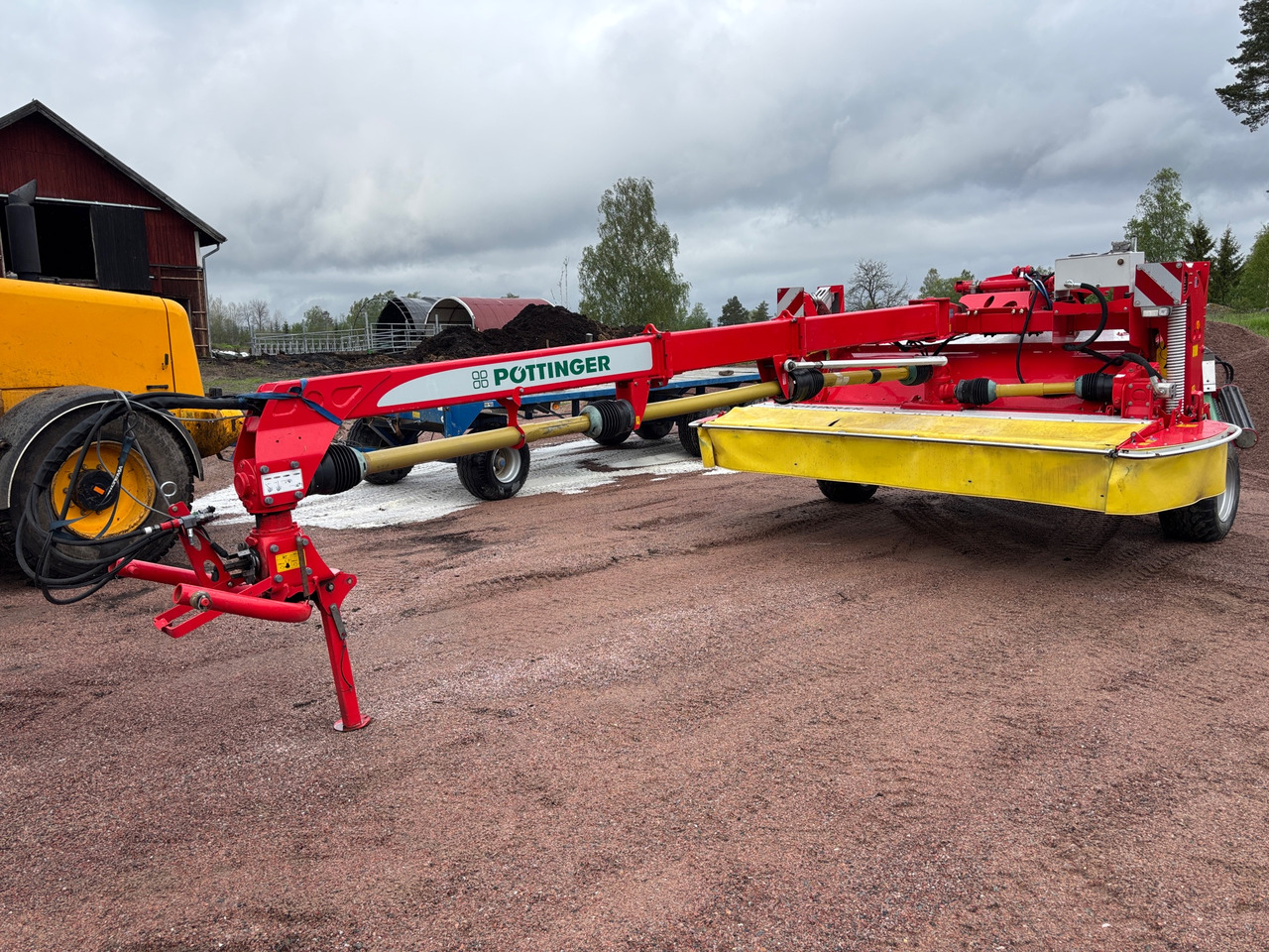 Pottinger Novacat 3507 T - Pļaujmašīna-smalcinātājs/ Mulčētājs: foto 1 Pottinger Novacat 3507 T - Pļaujmašīna-smalcinātājs/ Mulčētājs: foto 1