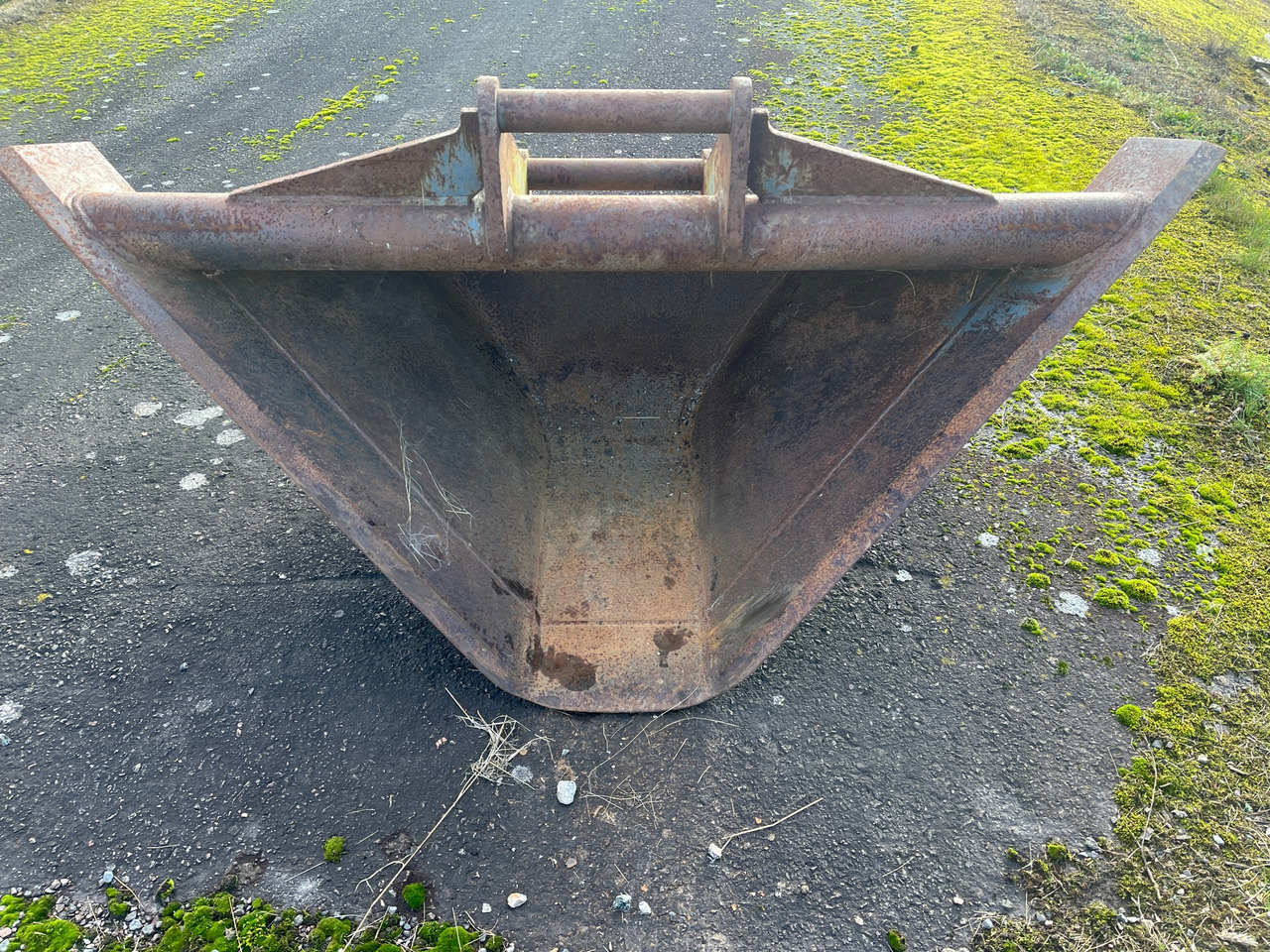 SB PR 1750/300 - Kauss: foto 1 SB PR 1750/300 - Kauss: foto 1