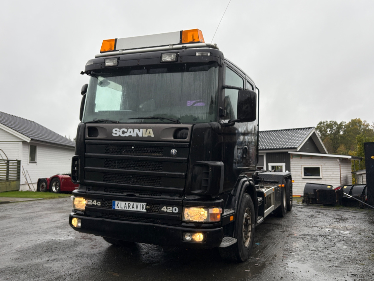 Scania 124G 420 - Pacēlājs ar āķi: foto 1 Scania 124G 420 - Pacēlājs ar āķi: foto 1