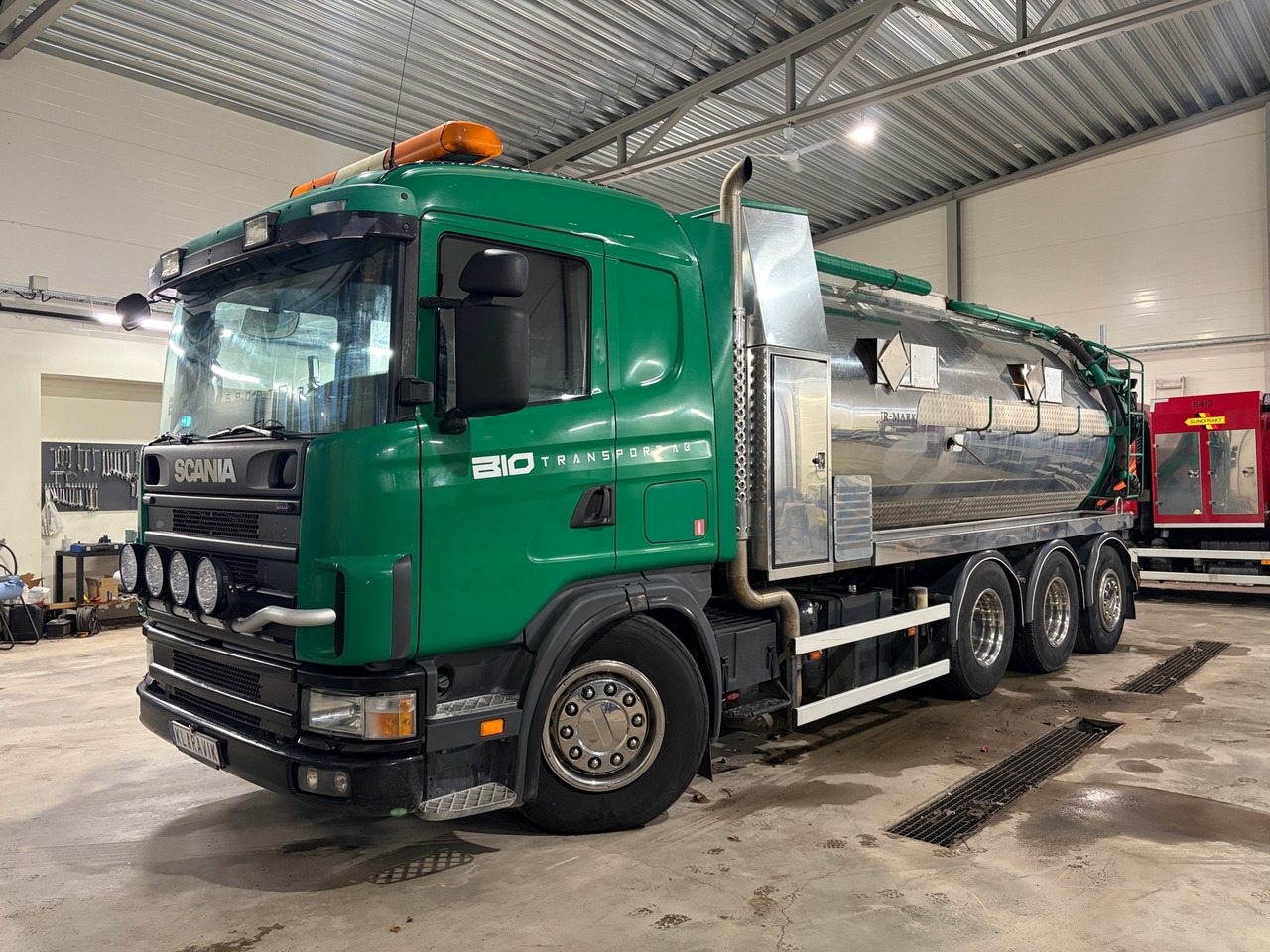 Scania R124gb8x4nb470 - Asenizācijas mašīna: foto 1 Scania R124gb8x4nb470 - Asenizācijas mašīna: foto 1