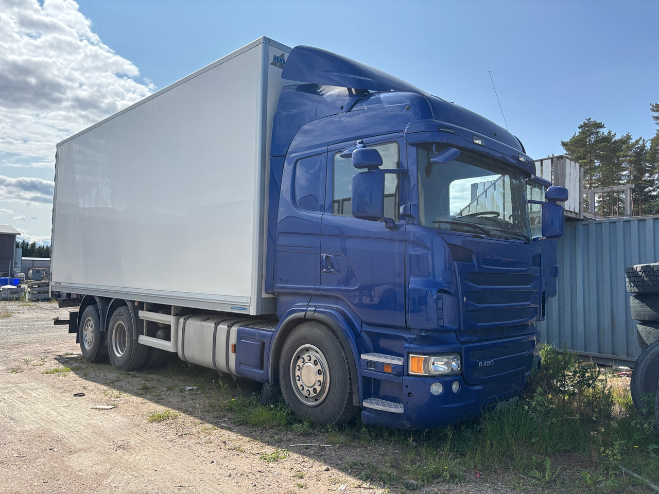 Scania R480 - Kravas automašīna ar slēgto virsbūvi: foto 1 Scania R480 - Kravas automašīna ar slēgto virsbūvi: foto 1