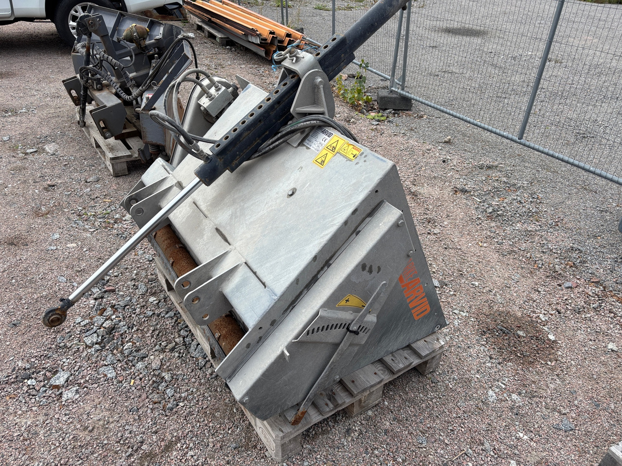 Starke Arvid 500/1200 - Sāls un smilts kaisītājs: foto 1 Starke Arvid 500/1200 - Sāls un smilts kaisītājs: foto 1