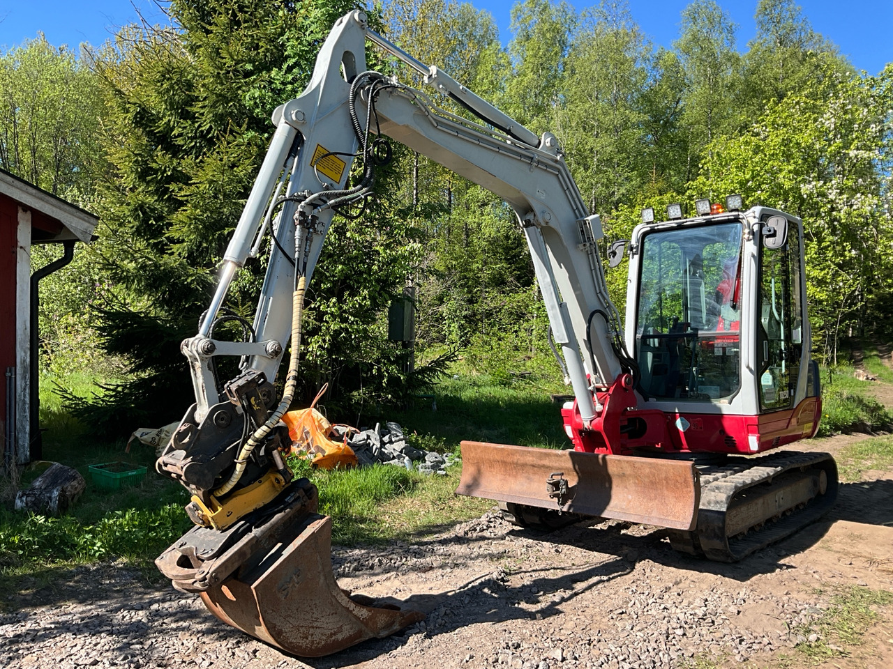 Takeuchi TB250 - Ekskavators: foto 1 Takeuchi TB250 - Ekskavators: foto 1
