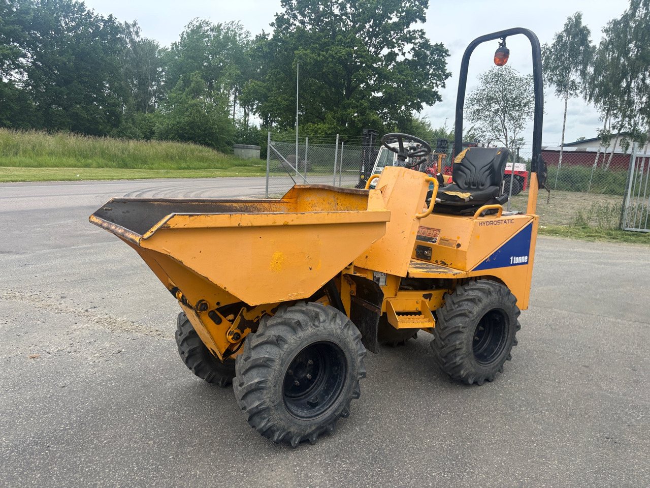 Thwaites 1 tonne - Bezceļu pašizgāzējs: foto 1 Thwaites 1 tonne - Bezceļu pašizgāzējs: foto 1