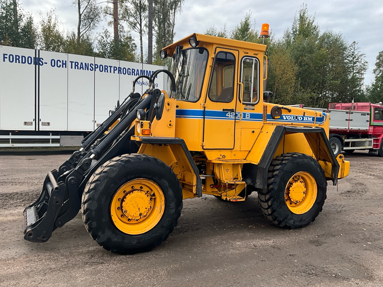 Volvo BM 4200 B - Riteņu iekrāvējs: foto 1 Volvo BM 4200 B - Riteņu iekrāvējs: foto 1