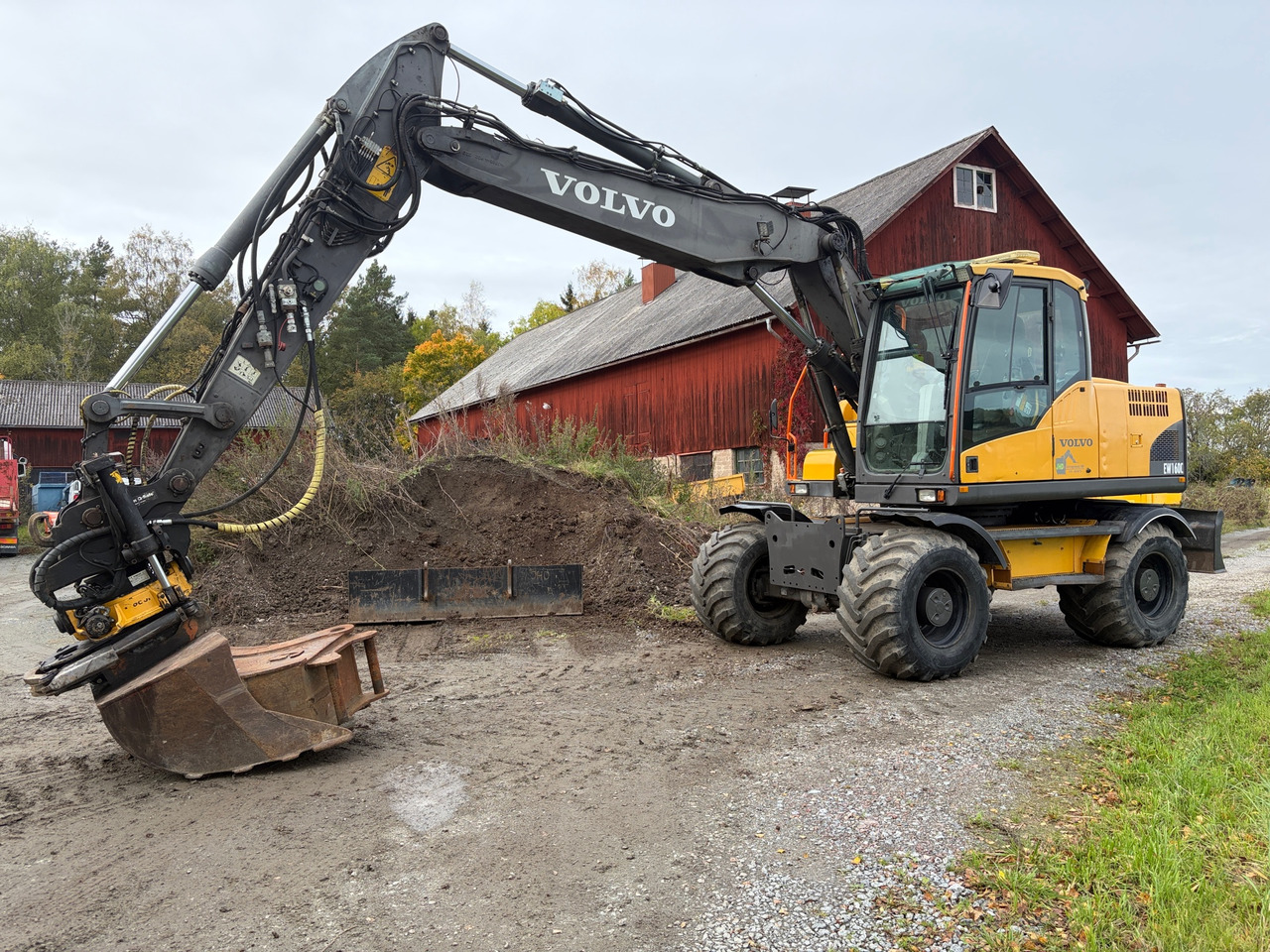 Volvo EW160C - Ekskavators: foto 1 Volvo EW160C - Ekskavators: foto 1