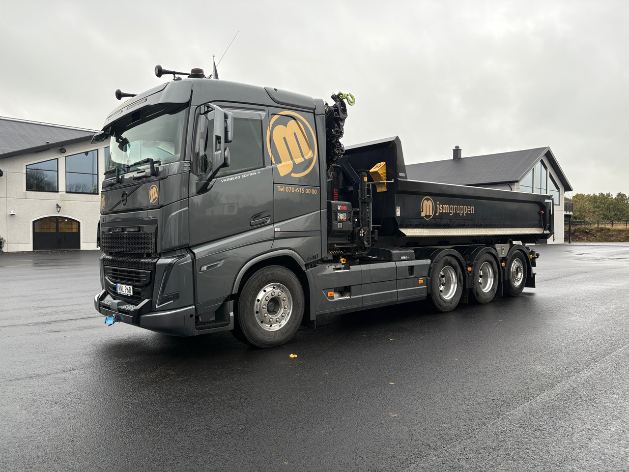 Volvo FH 8x4 Tridem - Kravas auto ar manipulatoru: foto 1 Volvo FH 8x4 Tridem - Kravas auto ar manipulatoru: foto 1