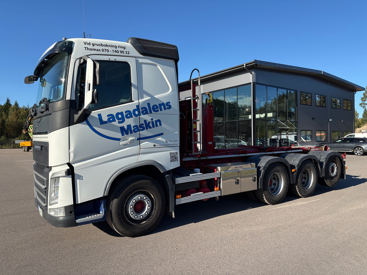 Volvo FH500 - Pacēlājs ar āķi: foto 1 Volvo FH500 - Pacēlājs ar āķi: foto 1