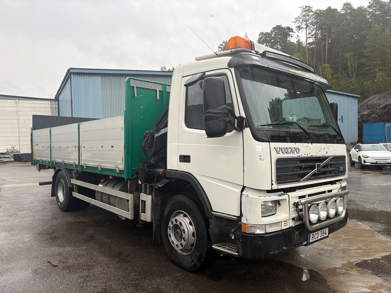 Volvo Fm7 - Kravas auto ar manipulatoru: foto 1 Volvo Fm7 - Kravas auto ar manipulatoru: foto 1