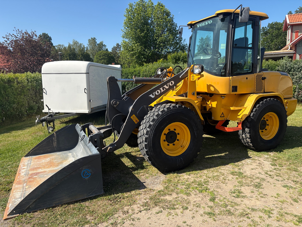 Volvo L30G - Riteņu iekrāvējs: foto 1 Volvo L30G - Riteņu iekrāvējs: foto 1