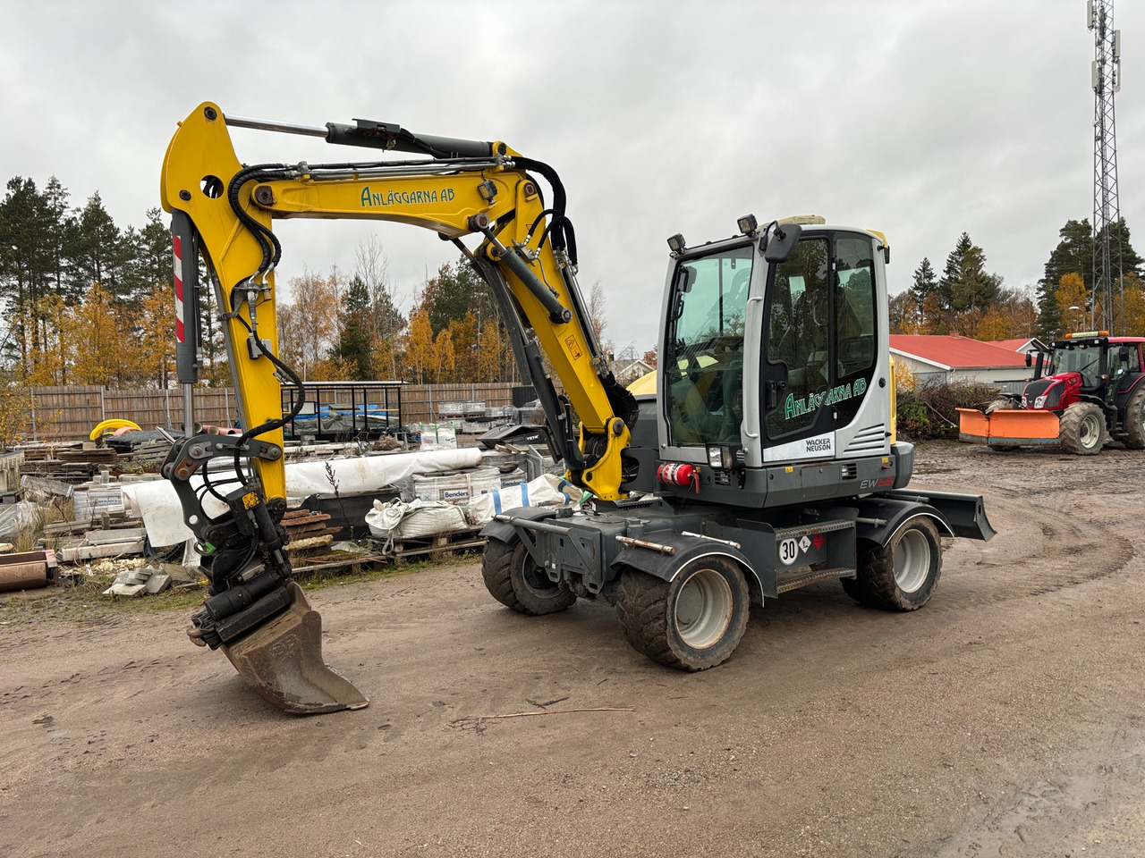 Wacker Neuson EW65 - Ekskavators: foto 1 Wacker Neuson EW65 - Ekskavators: foto 1