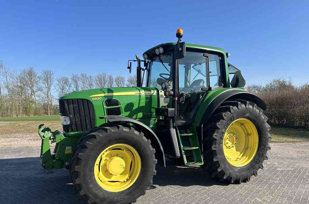John Deere VERKOCHT! - Traktors: foto 1 John Deere VERKOCHT! - Traktors: foto 1