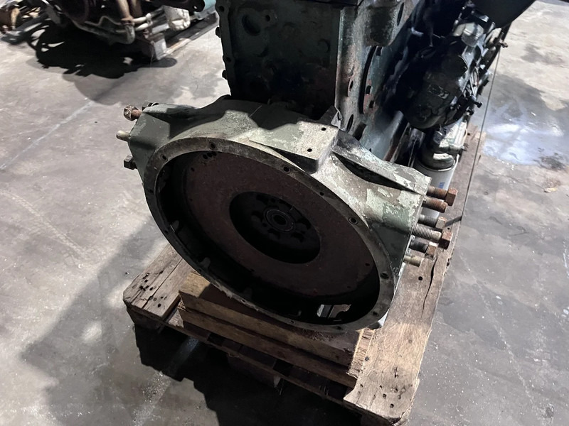 DAF DHU 825 meerdere op voorraad - Dzinējs - Kravas automašīna: foto 5 DAF DHU 825 meerdere op voorraad - Dzinējs - Kravas automašīna: foto 5