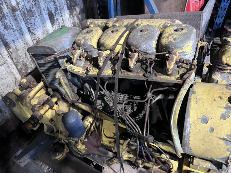 Deutz F4L912 - Dzinējs: foto 1 Deutz F4L912 - Dzinējs: foto 1