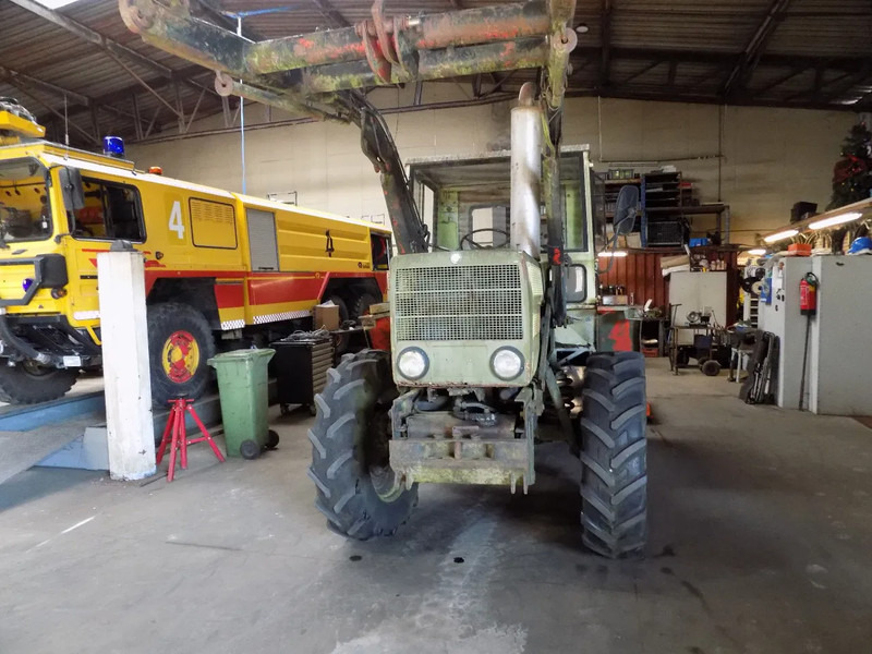 MB Trac MB TRAC 4X4 700 - Traktors: foto 2 MB Trac MB TRAC 4X4 700 - Traktors: foto 2