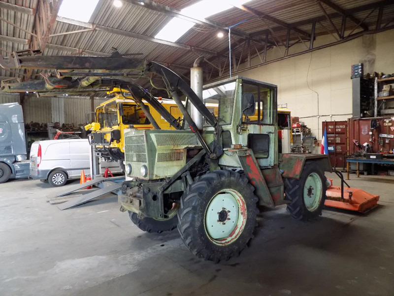 MB Trac MB TRAC 4X4 700 - Traktors: foto 1 MB Trac MB TRAC 4X4 700 - Traktors: foto 1