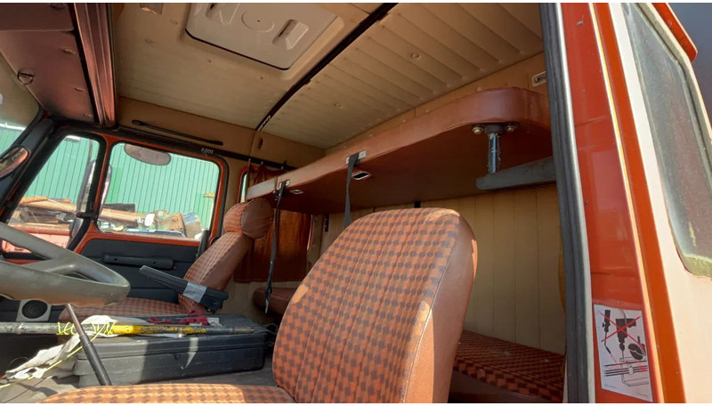 Mercedes-Benz NG Mercedes benz NG 1213 Box truck - Kravas automašīna ar slēgto virsbūvi: foto 5 Mercedes-Benz NG Mercedes benz NG 1213 Box truck - Kravas automašīna ar slēgto virsbūvi: foto 5