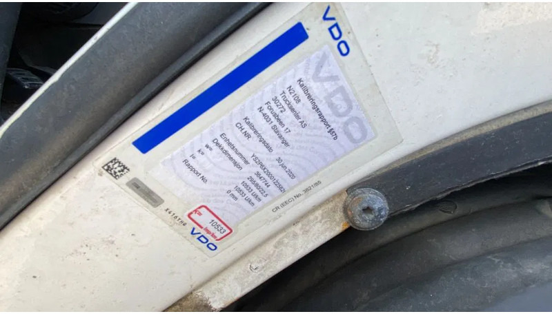 Scania P124-400 Scania met plateau en mogelijkheid voor kraan achter cabine līzingu Scania P124-400 Scania met plateau en mogelijkheid voor kraan achter cabine: foto 15