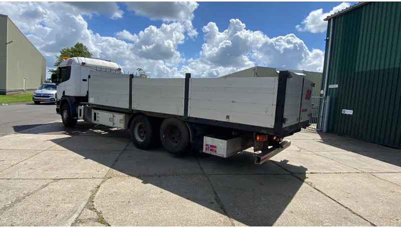 Scania P124-400 Scania met plateau en mogelijkheid voor kraan achter cabine līzingu Scania P124-400 Scania met plateau en mogelijkheid voor kraan achter cabine: foto 11