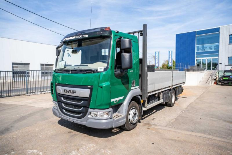 DAF LF 180 (10T.) - Bortu kravas automašīna/ Platforma: foto 1 DAF LF 180 (10T.) - Bortu kravas automašīna/ Platforma: foto 1