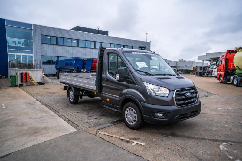 Ford TRANSIT 2.0 TDCI - Automašīna ar kravas platformu: foto 2 Ford TRANSIT 2.0 TDCI - Automašīna ar kravas platformu: foto 2