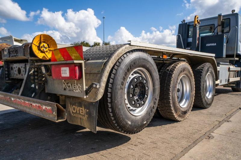 Pacēlājs ar āķi Iveco X-WAY 460: foto 8