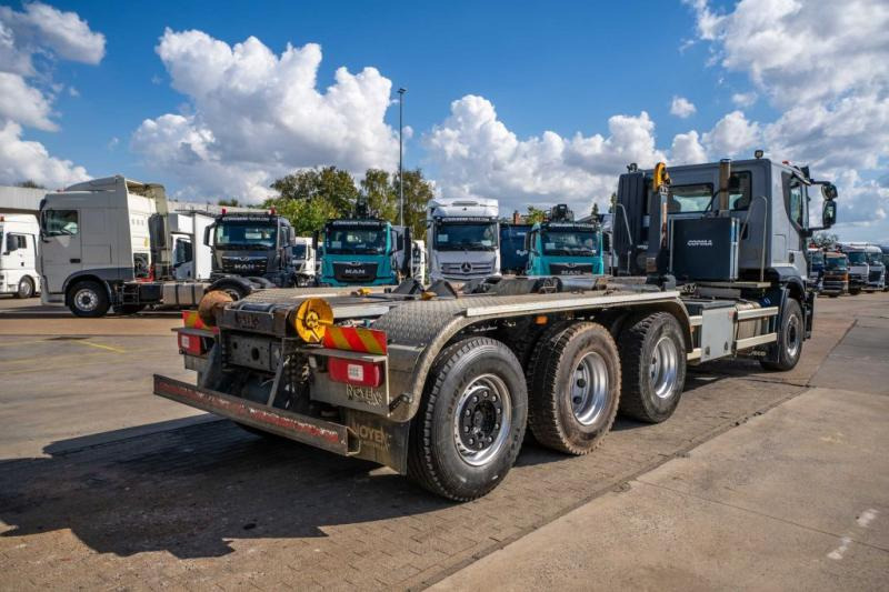 Iveco X-WAY 460 - Pacēlājs ar āķi: foto 4 Iveco X-WAY 460 - Pacēlājs ar āķi: foto 4