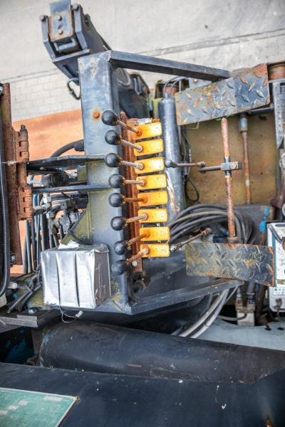 Kennis KENNIS R16 - Bortu puspiekabe/ Platforma: foto 5 Kennis KENNIS R16 - Bortu puspiekabe/ Platforma: foto 5